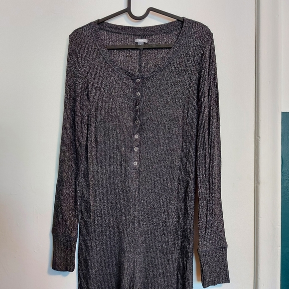 🌱 AE Onesie NWOT - Picture 3 of 6